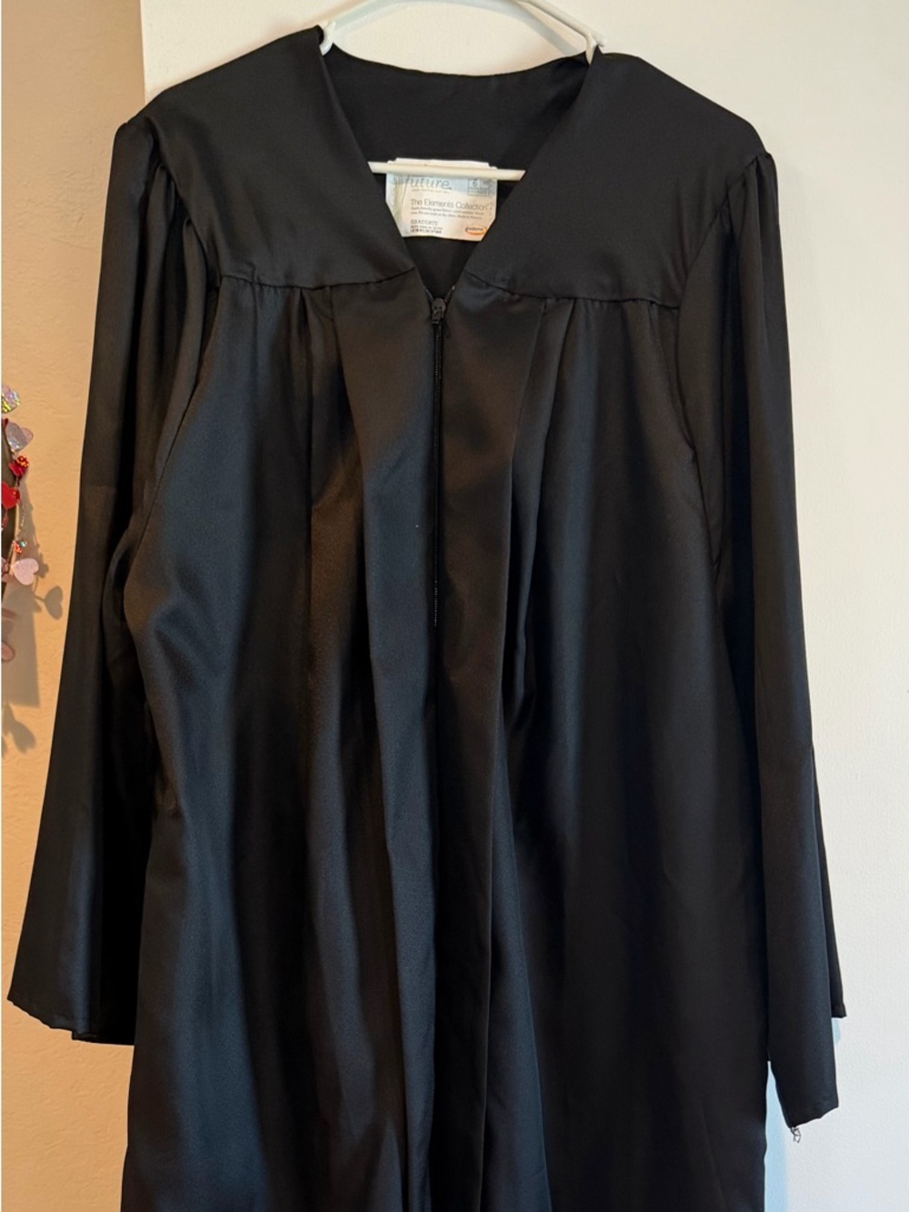 Josten Element’s Collection Graduation Robe 5’9-6’0